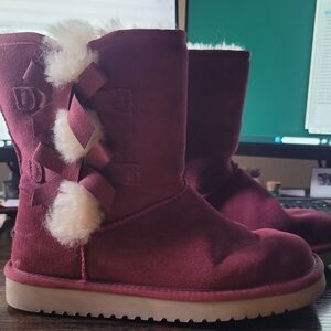 Koolaburra by Ugg, Victoria Short With Bow Accents